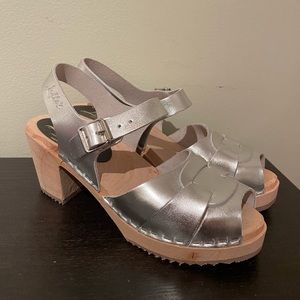 Lotta From Stockholm Silver Leather Clog Sandals